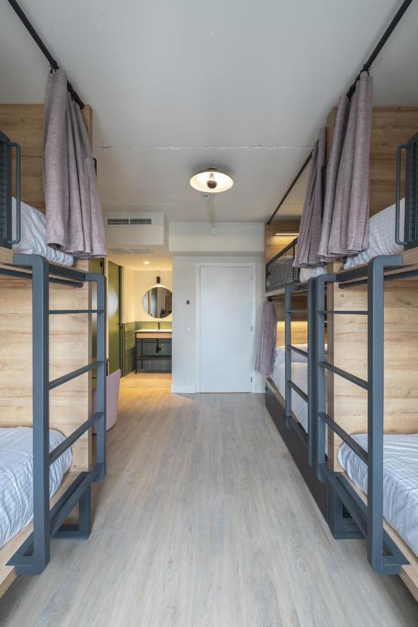 Bed 6-Bed Female Dormitory Room,1743463366:JPEG