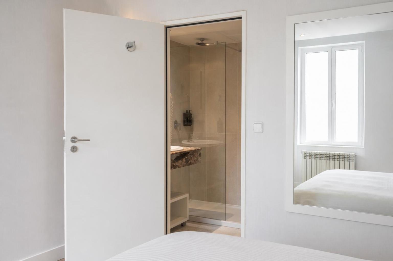 Double Room,1766337599:JPEG